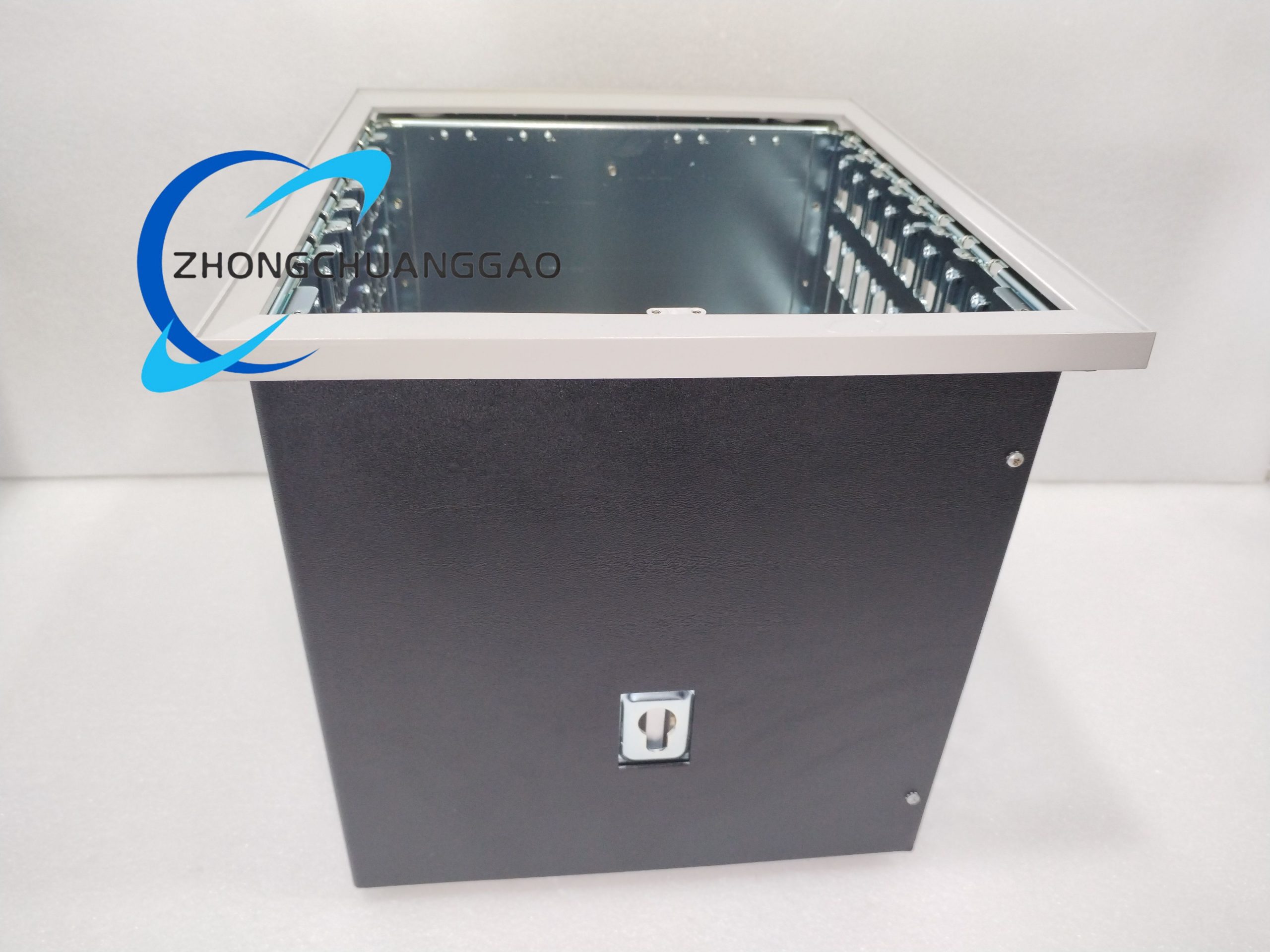 350005-02-04-00-00-00 (4) Bently Nevada 3500/05-02-04-00-00-00 3500/05 Mini System Rack - Image 1